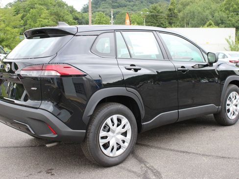 New 2026 Toyota Corolla Cross L AWD/4WD image 7
