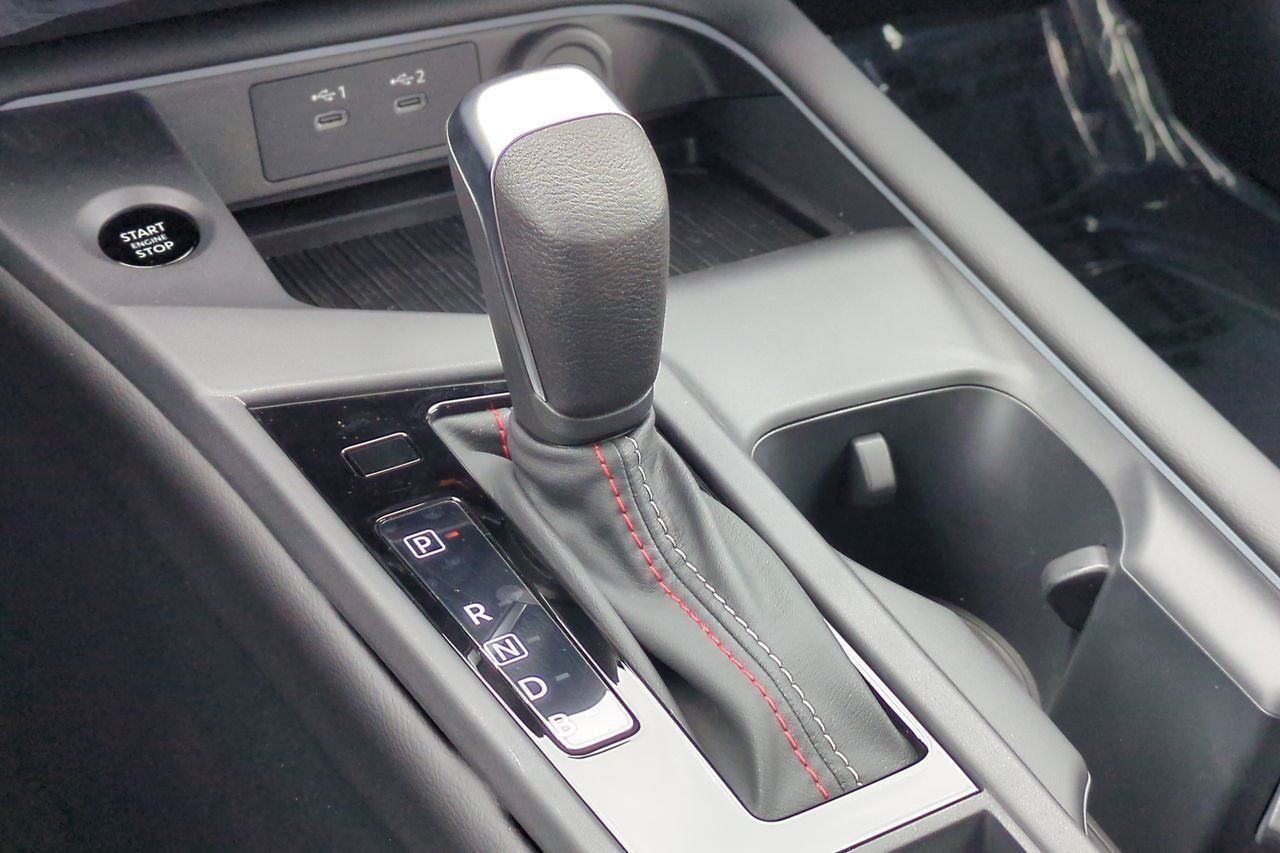 New 2026 Nissan Sentra SR w/ Floor Mat Package FWD image 24