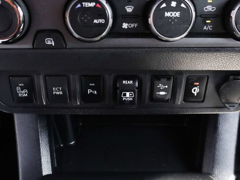 Used 2019 Toyota Tacoma TRD Pro AWD/4WD image 41