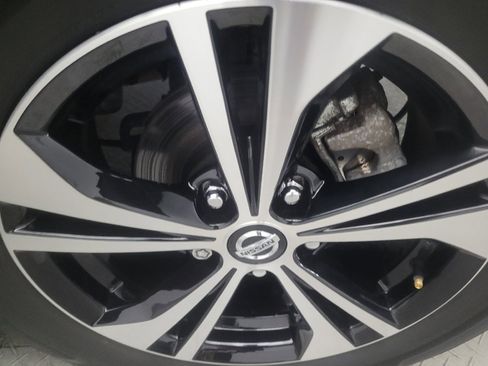 Used 2023 Nissan Sentra SV FWD image 31