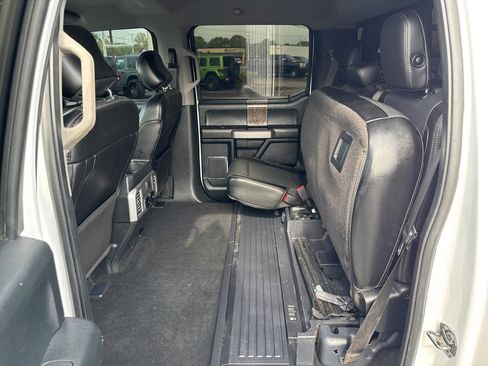 Used 2017 Ford F350 Lariat w/ Chrome Package image 23