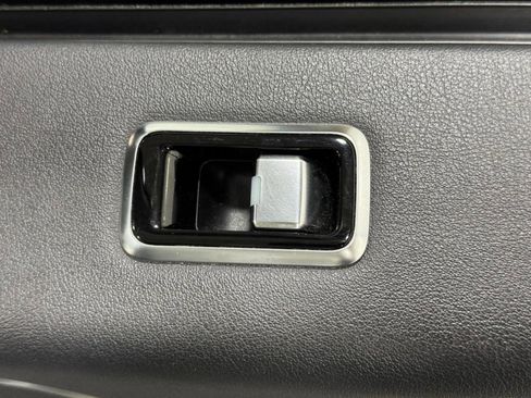 Used 2018 Land Rover Range Rover HSE image 20