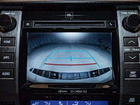 Used 2018 Toyota Tundra Platinum image 17