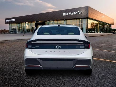 New 2026 Hyundai Sonata SE FWD image 6