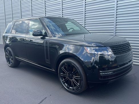 New 2026 Land Rover Range Rover Long Wheelbase SE AWD/4WD image 7