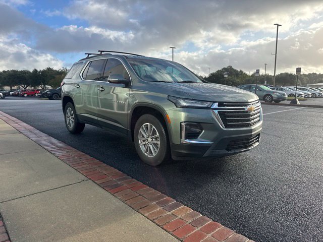 Used 2022 Chevrolet Traverse LT FWD image 3