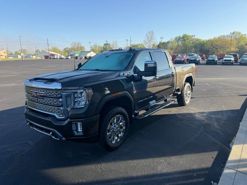 Used 2022 GMC Sierra 3500 Denali w/ Denali Ultimate Package AWD/4WD image 10