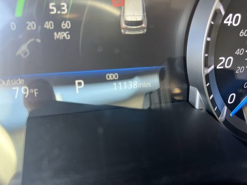 Used 2025 Toyota Highlander XLE AWD/4WD image 22
