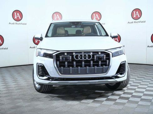 Used 2025 Audi Q7 3.0T Premium Plus AWD/4WD image 3
