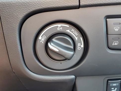 New 2025 Nissan Frontier PRO-4X w/ Pro Premium Package image 29