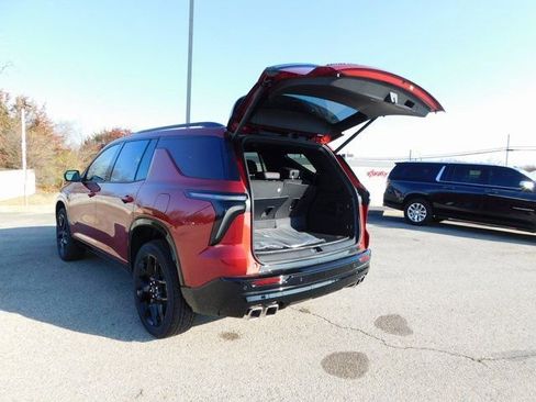 New 2026 Chevrolet Traverse RS w/ LPO, Floor Liner Package image 23