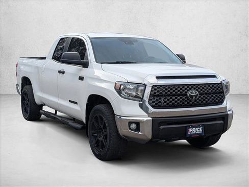 Used 2020 Toyota Tundra SR5 w/ SR5 Upgrade Package image 3