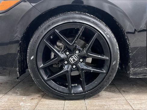 Used 2023 Honda Civic Sport image 7