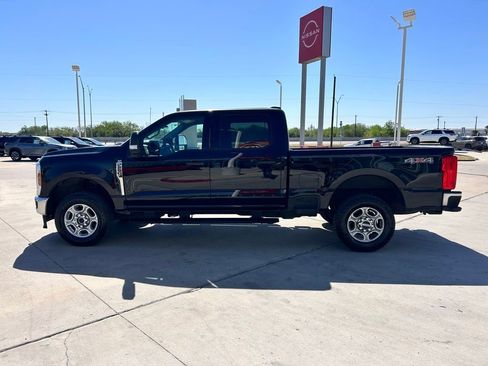 Used 2025 Ford F250 XLT image 4