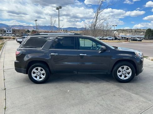 Used 2015 GMC Acadia SLE image 9