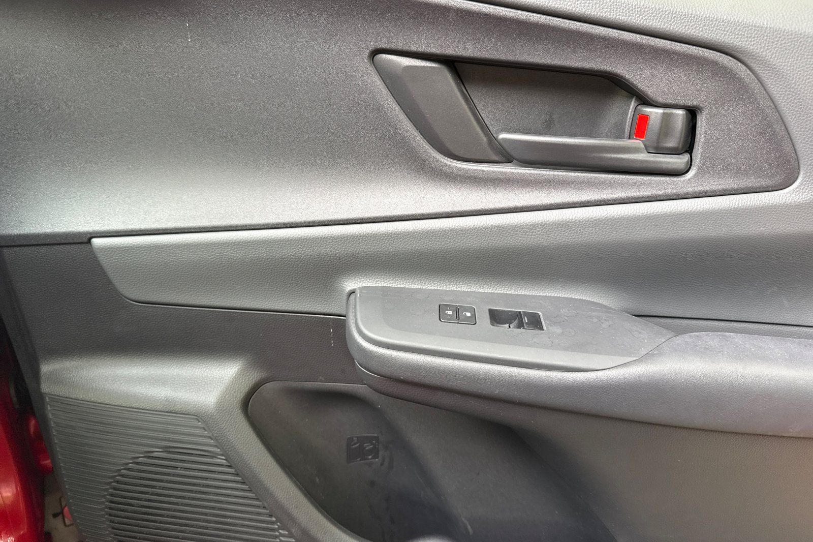 Used 2025 Toyota Prius LE FWD image 20