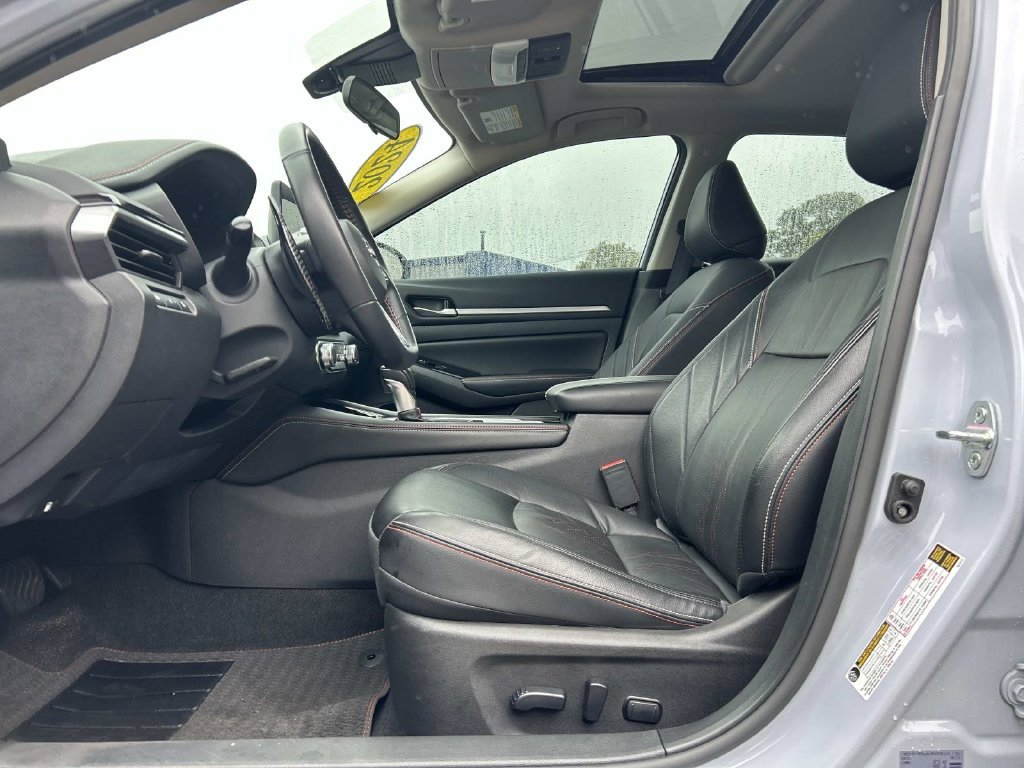 Certified 2024 Nissan Altima 2.5 SR w/ SR Premium Package AWD/4WD image 14