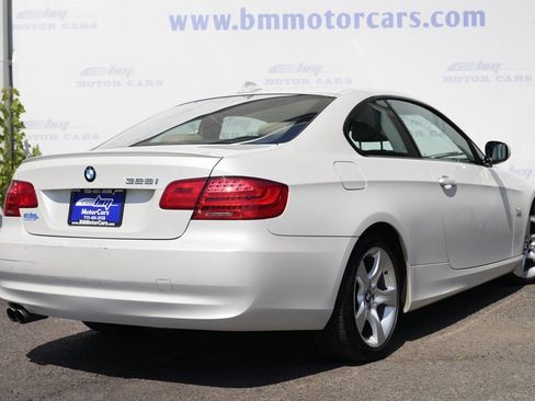 Used 2011 BMW 328i xDrive Coupe image 3