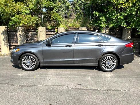 Used 2020 Ford Fusion SE w/ Equipment Group 151A image 6