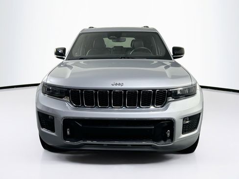 Used 2022 Jeep Grand Cherokee Overland image 2