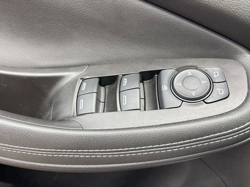 Used 2023 Buick Encore GX Essence w/ Experience Buick Package image 17