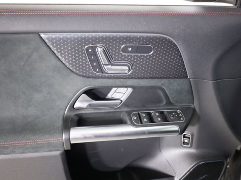 Used 2025 Mercedes-Benz GLA 35 AMG 4MATIC image 10