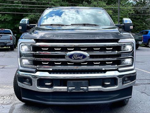 Used 2023 Ford F250 Lariat w/ Lariat Ultimate Package AWD/4WD image 2