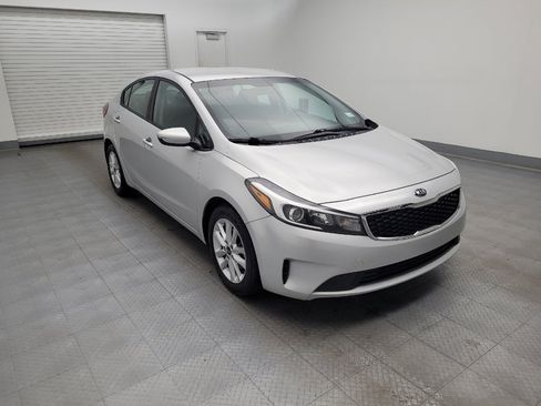 Used 2017 Kia Forte LX w/ LX Popular Package image 13