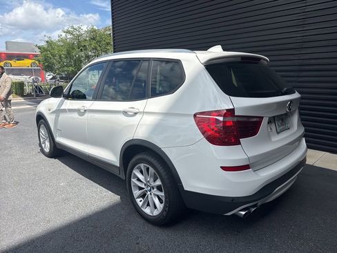 Used 2017 BMW X3 sDrive28i image 3