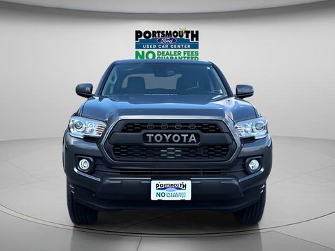 Used 2023 Toyota Tacoma SR5 AWD/4WD image 4