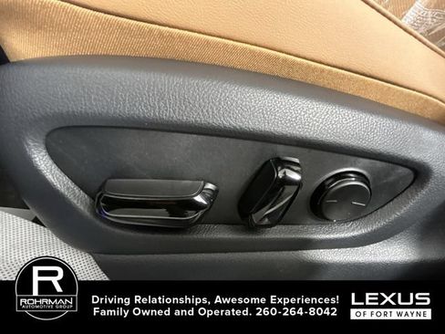 Used 2024 Lexus UX 250h AWD w/ Premium Package image 4