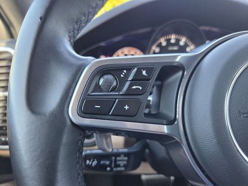 Used 2022 Porsche Cayenne S image 20