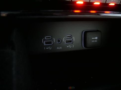 Used 2022 Jeep Grand Cherokee L Limited image 27