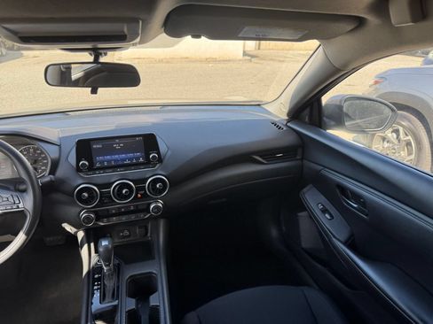 Used 2025 Nissan Sentra S FWD image 31