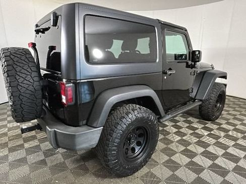 Used 2018 Jeep Wrangler Sport AWD/4WD image 2
