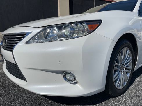 Used 2014 Lexus ES 350 w/ Luxury Package FWD image 7
