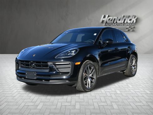 Used 2023 Porsche Macan image 7