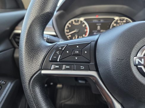 Used 2024 Nissan Altima 2.5 SV FWD image 43