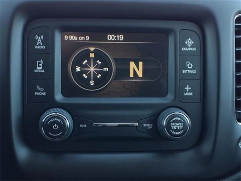 Used 2018 Jeep Compass Latitude w/ Safe & Security Group image 14