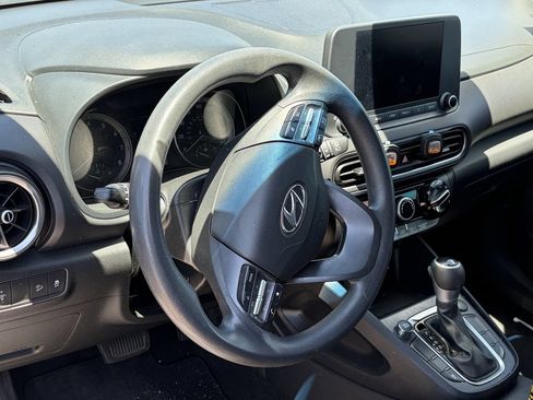 Used 2023 Hyundai Kona SEL w/ Cargo Package FWD image 6