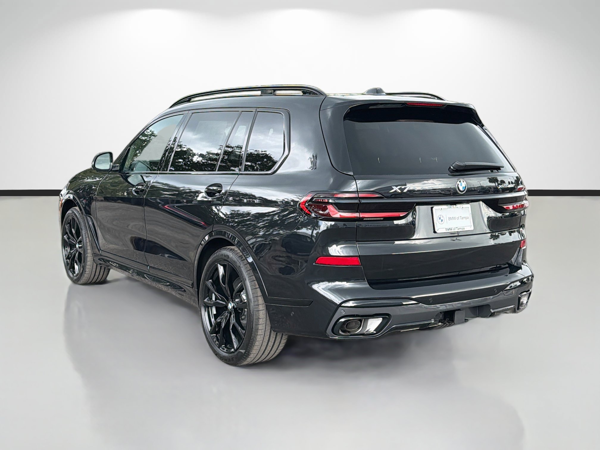 New 2027 BMW X7 xDrive40i w/ M Sport Package AWD/4WD image 5