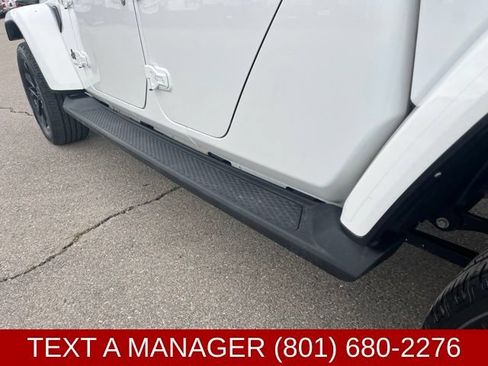 Used 2023 Jeep Gladiator Overland AWD/4WD image 12