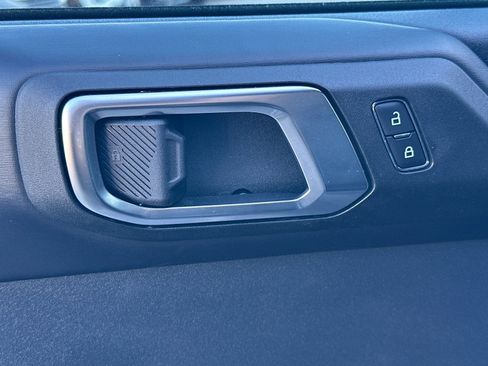 Used 2025 Ford Bronco Outer Banks image 12