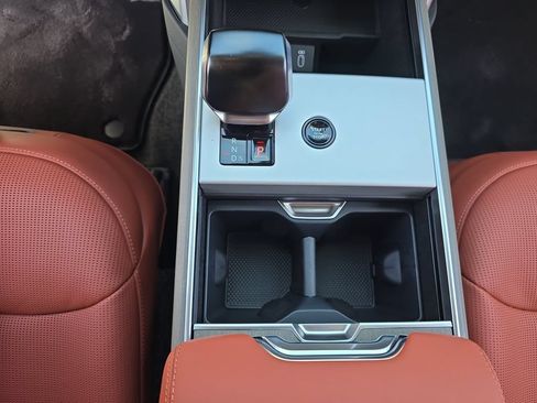 New 2026 Land Rover Range Rover SV AWD/4WD image 27