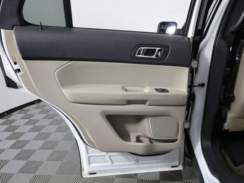 Used 2013 Ford Explorer 4WD image 17