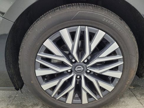 Used 2024 Nissan Altima 2.5 SV image 31