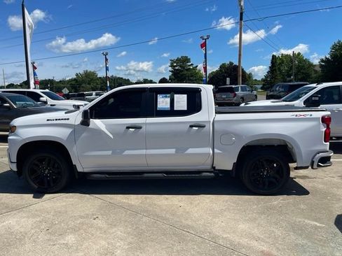 Used 2021 Chevrolet Silverado 1500 Custom w/ Rally Edition AWD/4WD image 8