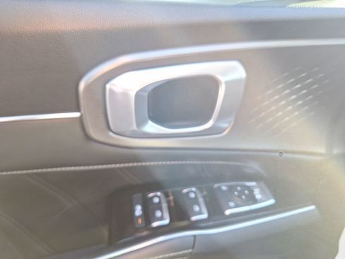 Used 2022 Kia Sorento SX image 15