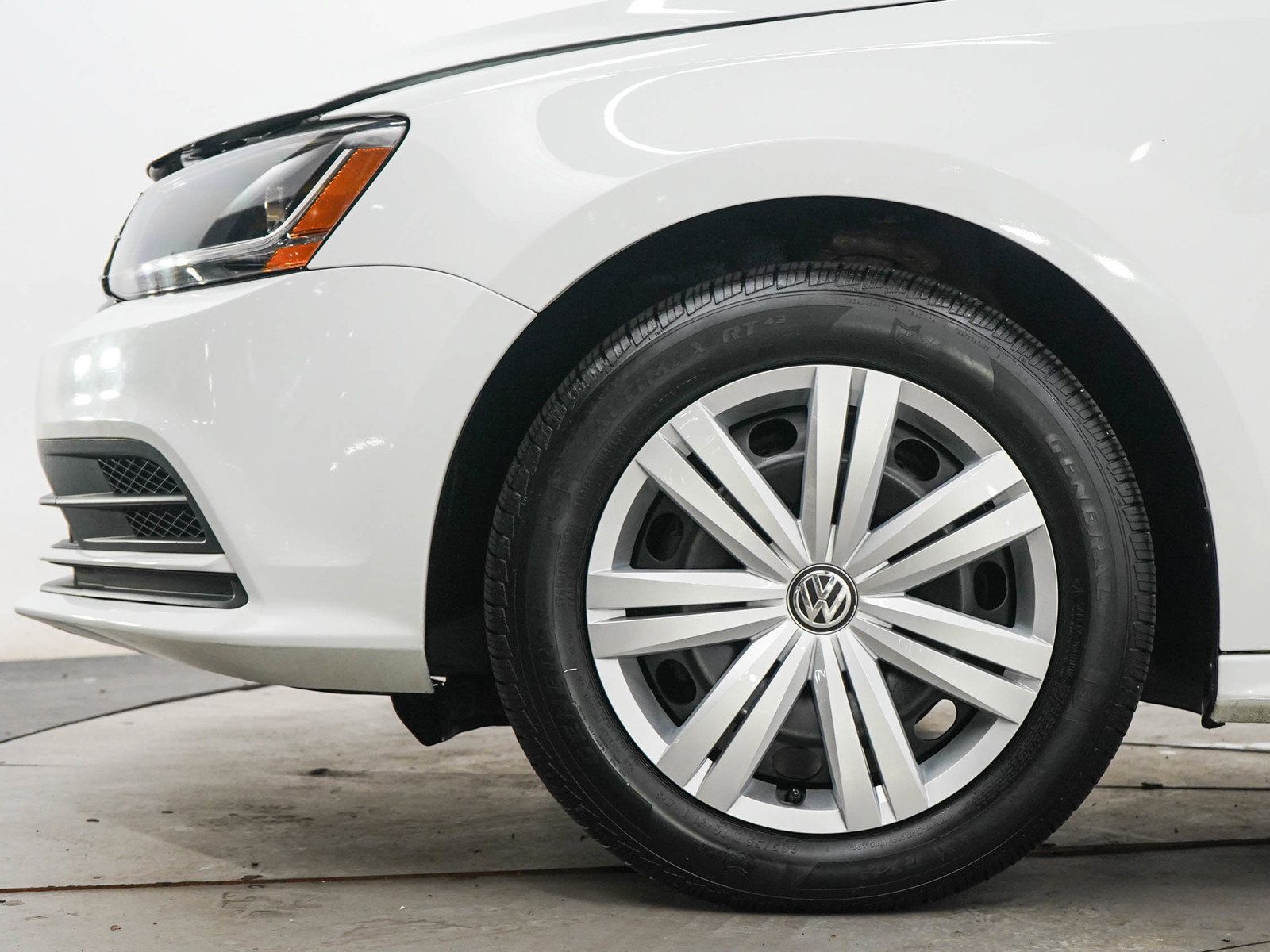 Used 2017 Volkswagen Jetta S FWD image 27