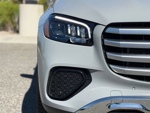 Used 2026 Mercedes-Benz GLS 450 4MATIC image 7